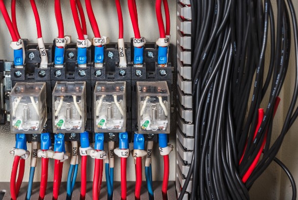 “三科變頻器”